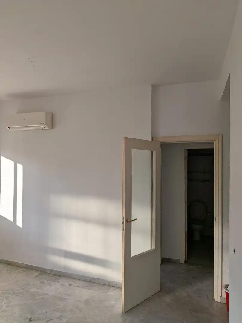 Flat with lift to rent in Republica Argentina, imagen 3