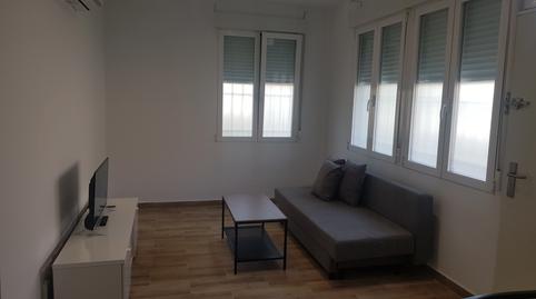 Foto 3 de Apartamento de alquiler en Calle de Uruguay, La Espinilla - Parque Blanco, Madrid