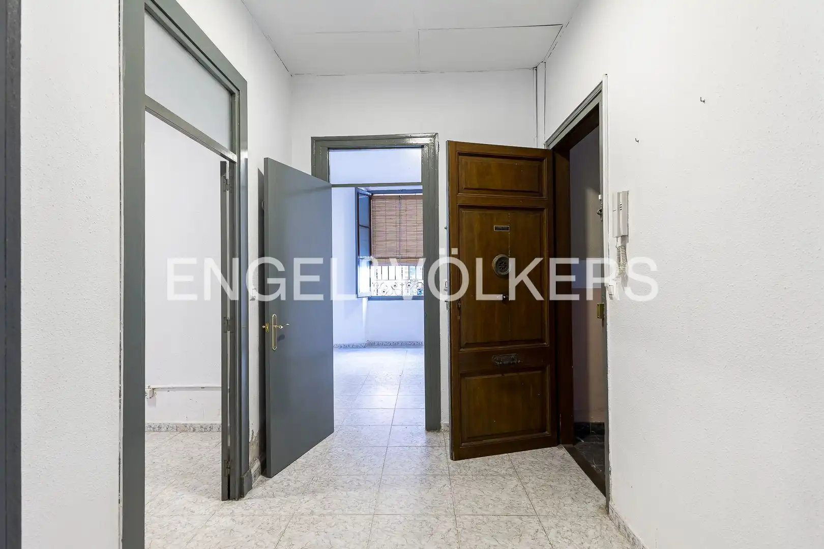 Einfamilien-Reihenhaus zum Verkauf in Tarragona mit Klimaanlage, Heizung und Balkon