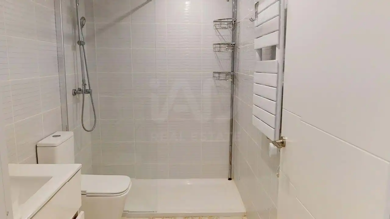 Bathroom of Flat for sale in Pollença  with Air Conditioner, Terrace and Swimming Pool