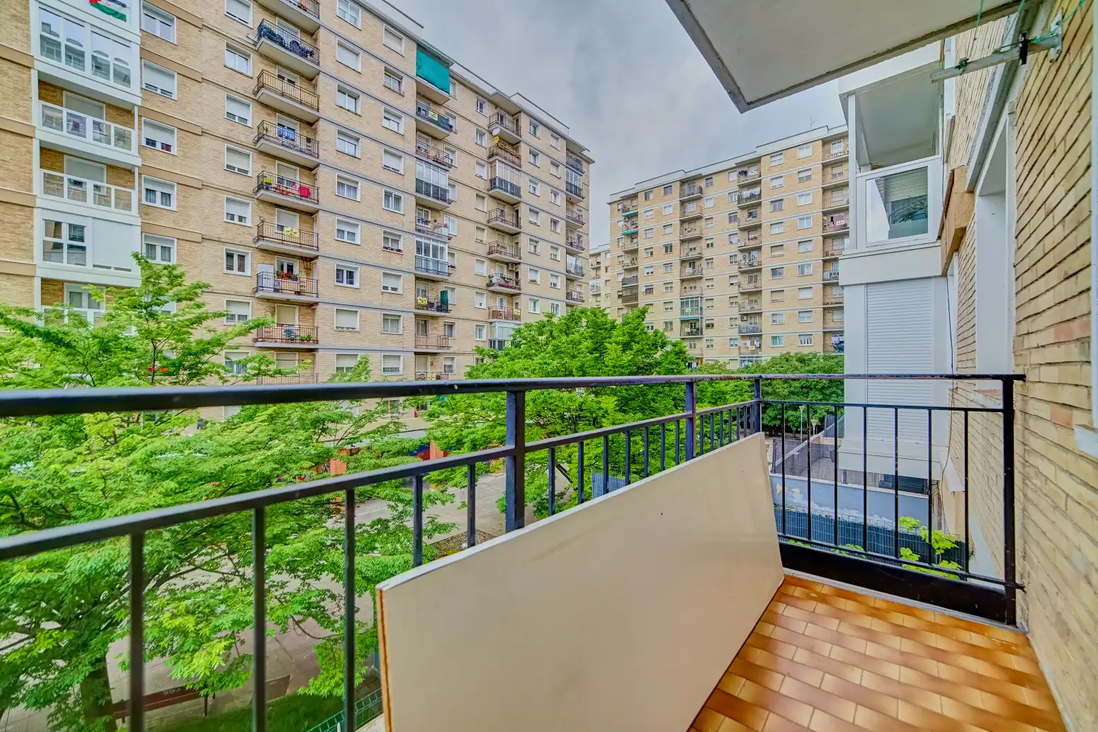 Terrassa de Pis en venda en  Pamplona / Iruña amb Calefacció, Jardí privat i Parquet