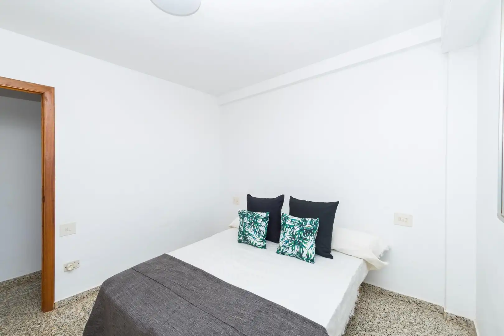 Dormitori de Apartament en venda en Benicasim / Benicàssim amb Jardí privat, Terrassa i Traster