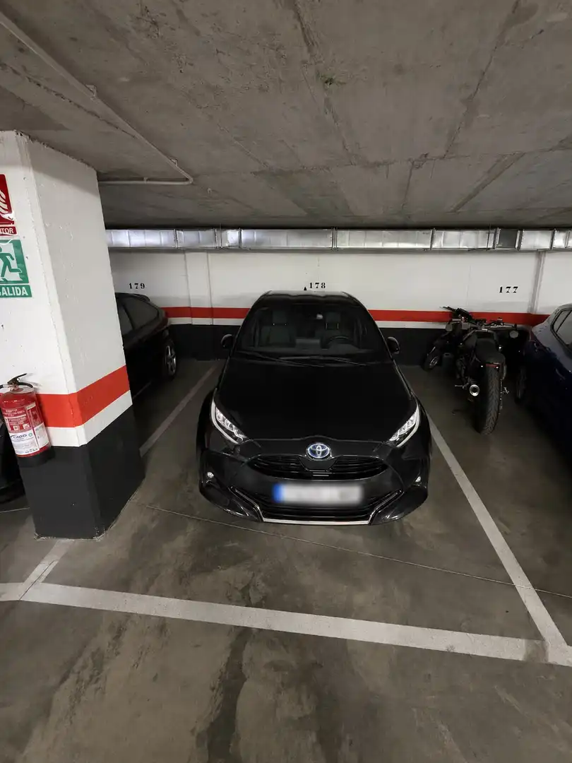 Parking de Piso en venta en Sevilla con Trastero