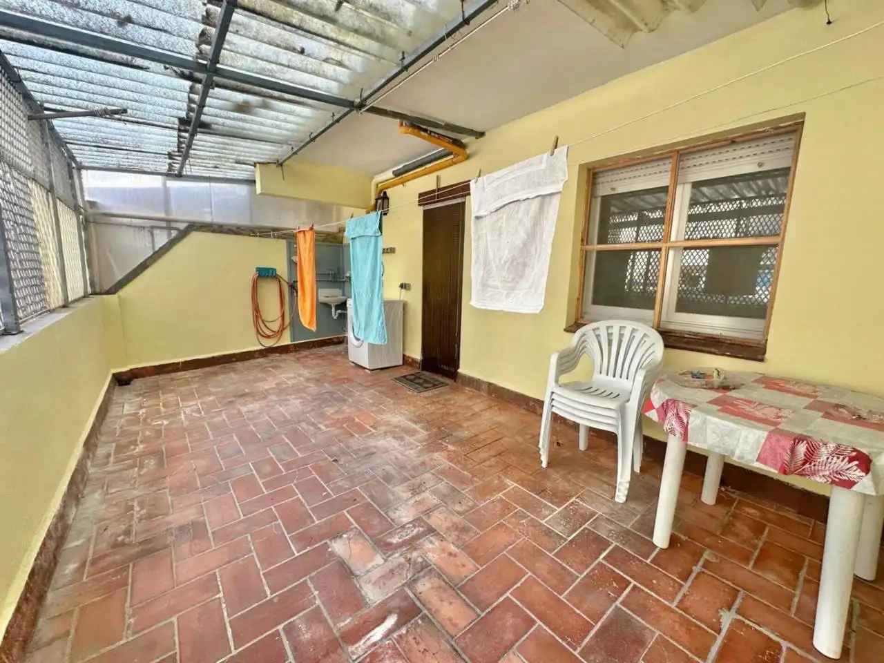 Piso de alquiler en Girona con Calefacción, Terraza y Amueblado