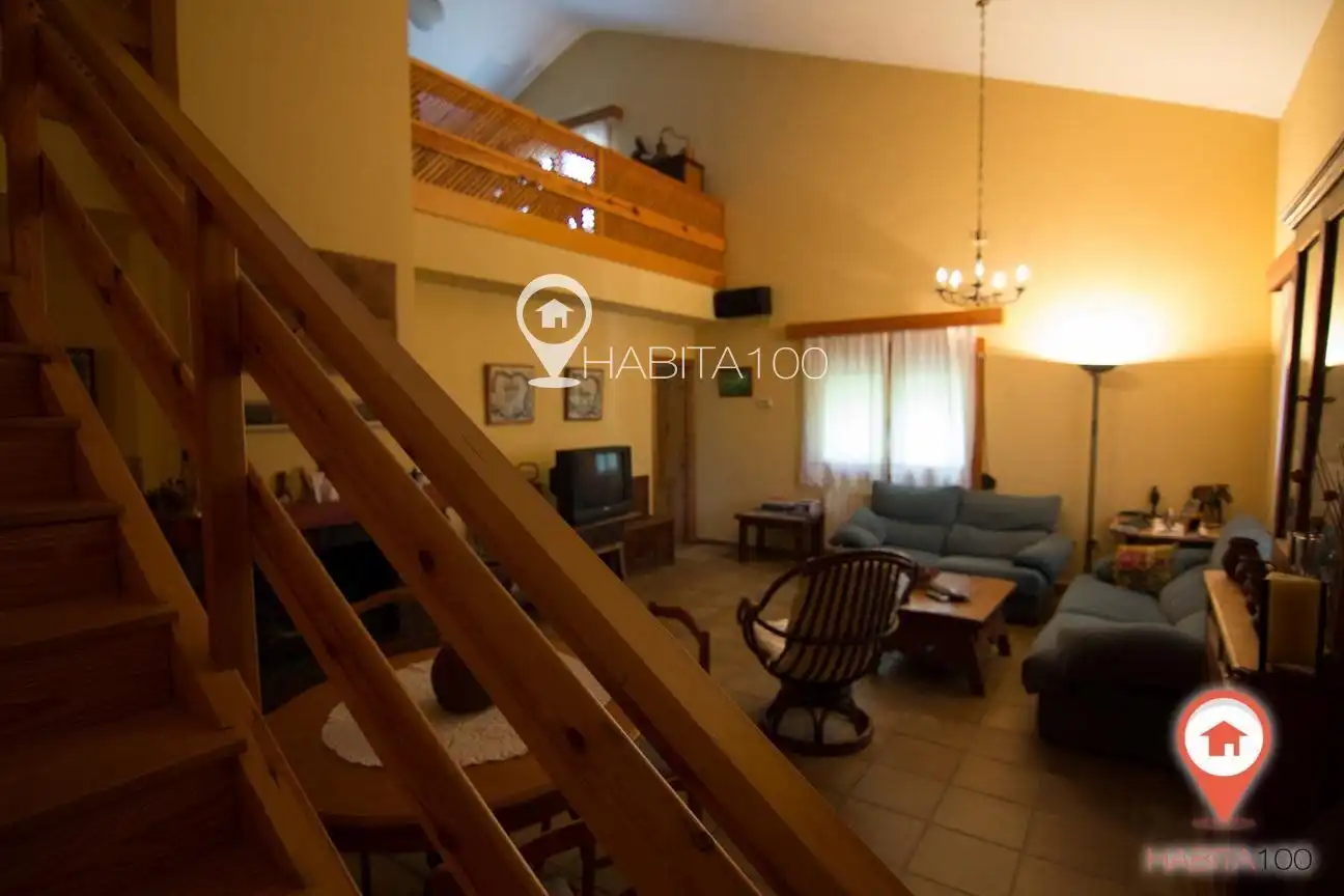 Sala d'estar de Casa o xalet en venda en Arcas del Villar amb Piscina i Piscina comunitària