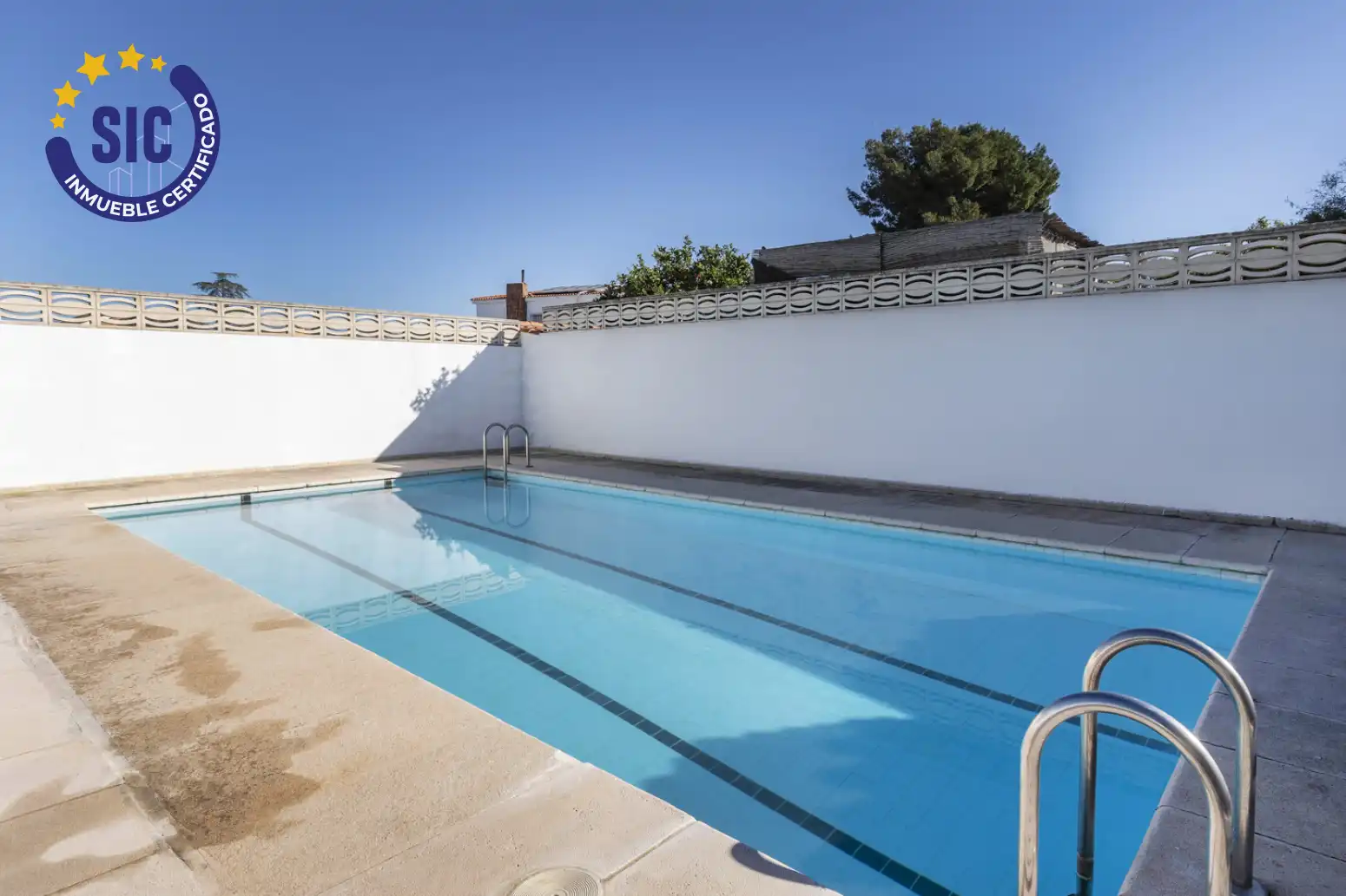 Swimming pool of Houses for sale in L'Eliana  with Air Conditioner, Heating and Private garden