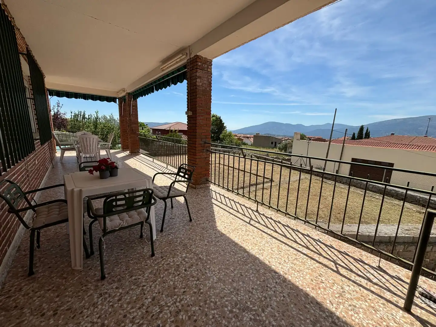 Terrassa de Casa o xalet en venda en El Barraco  amb Calefacció, Jardí privat i Terrassa