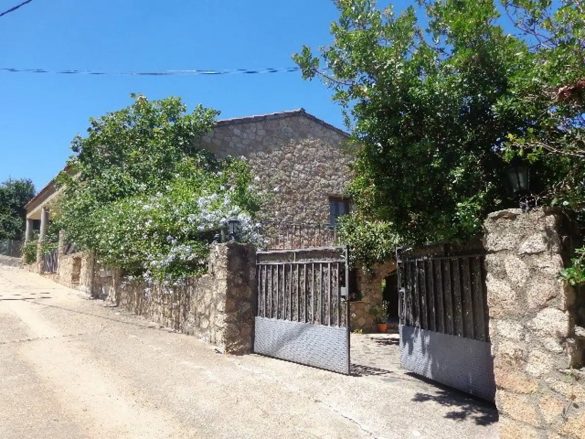 Xalet amb jardí en venda a Valencia de Alcántara, imagen 2