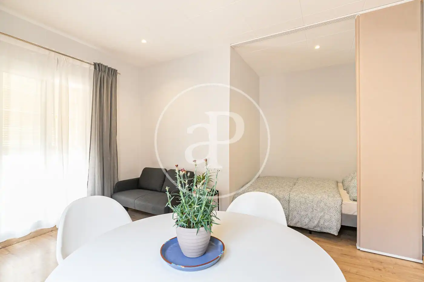 Habitación de Piso en venta en Barcelona con Calefacción y Amueblado