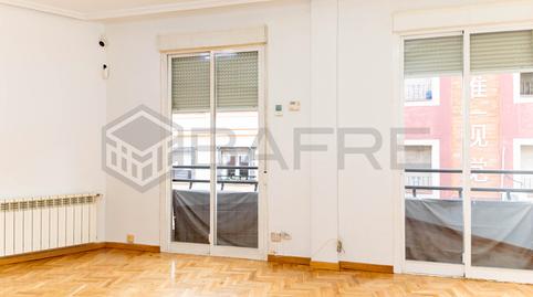 Foto 2 de Piso en venta en Calle San Antonio de Padua, Moscardó, Madrid