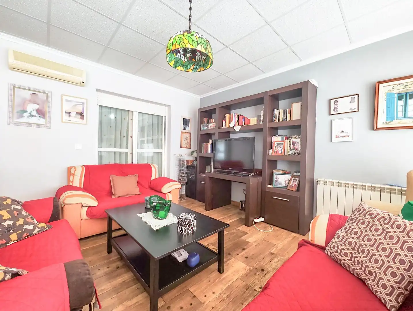 Sala d'estar de Casa o xalet en venda en Argamasilla de Calatrava amb Aire condicionat, Calefacció i Moblat