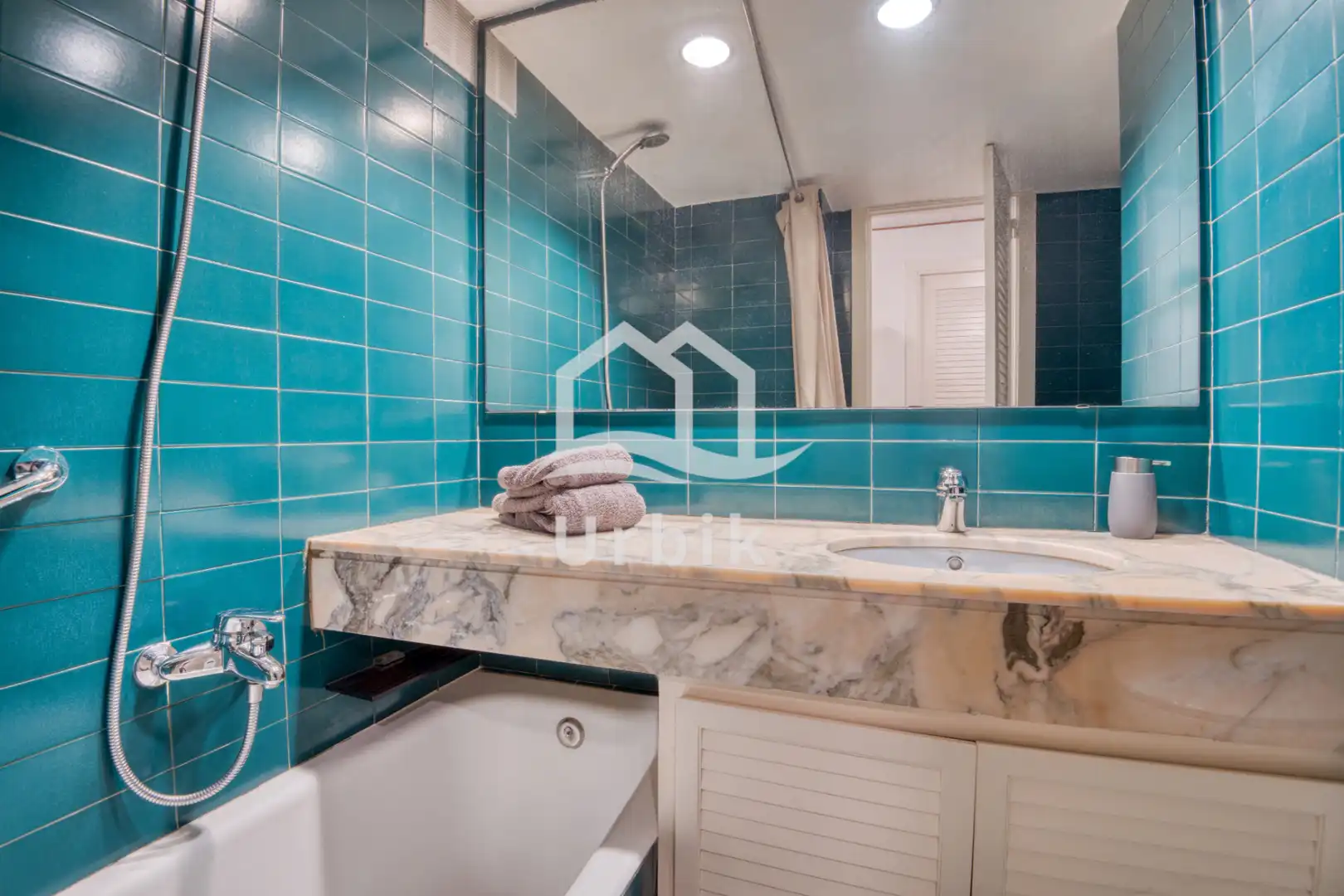 Badezimmer von Wohnung zum Verkauf in Castell d'Aro, Platja d'Aro i s'Agaró mit Terrasse, Möbliert und Balkon