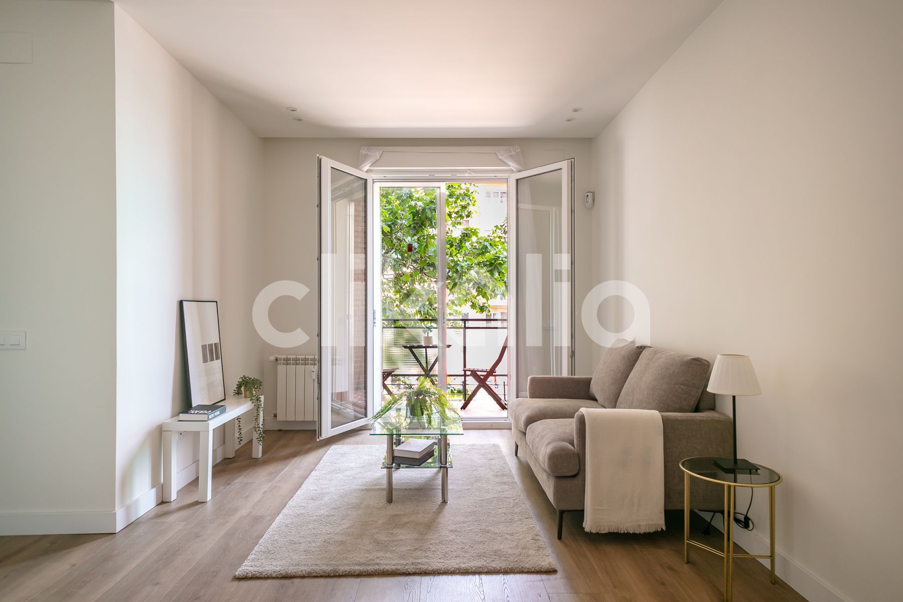 Sala d'estar de Pis en venda en  Madrid Capital amb Aire condicionat, Calefacció i Terrassa