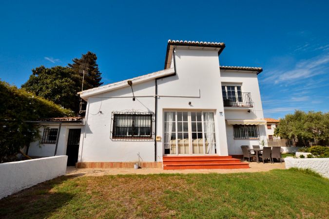 Vista exterior de Casa o xalet en venda en Ronda amb Aire condicionat, Calefacció i Jardí privat
