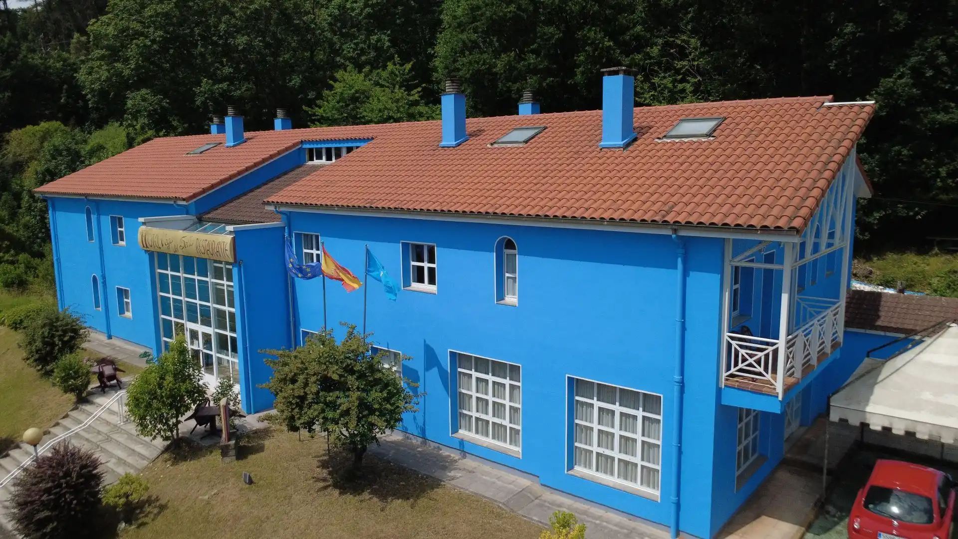 Vista exterior de Edificio en venta en Cangas de Onís