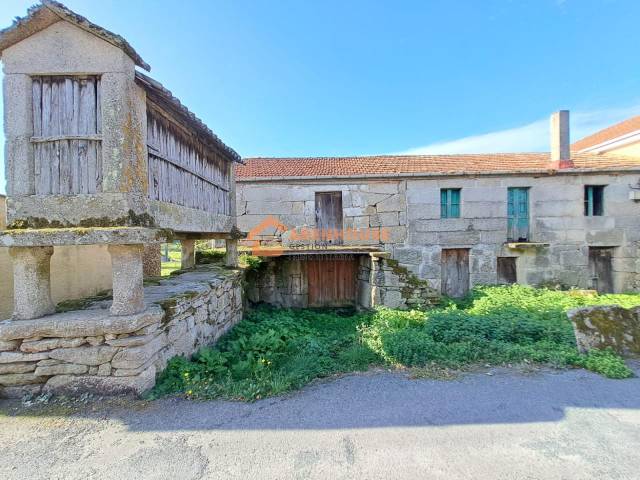 Casa-chalet en Venta en Piñor