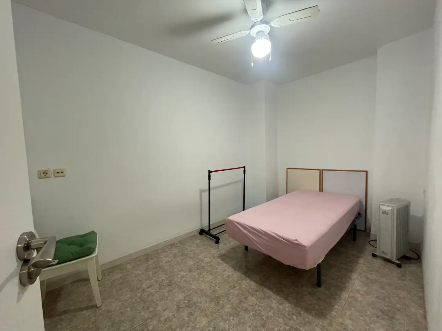 Dormitori de Pis en venda en Ontinyent amb Terrassa, Moblat i Forn