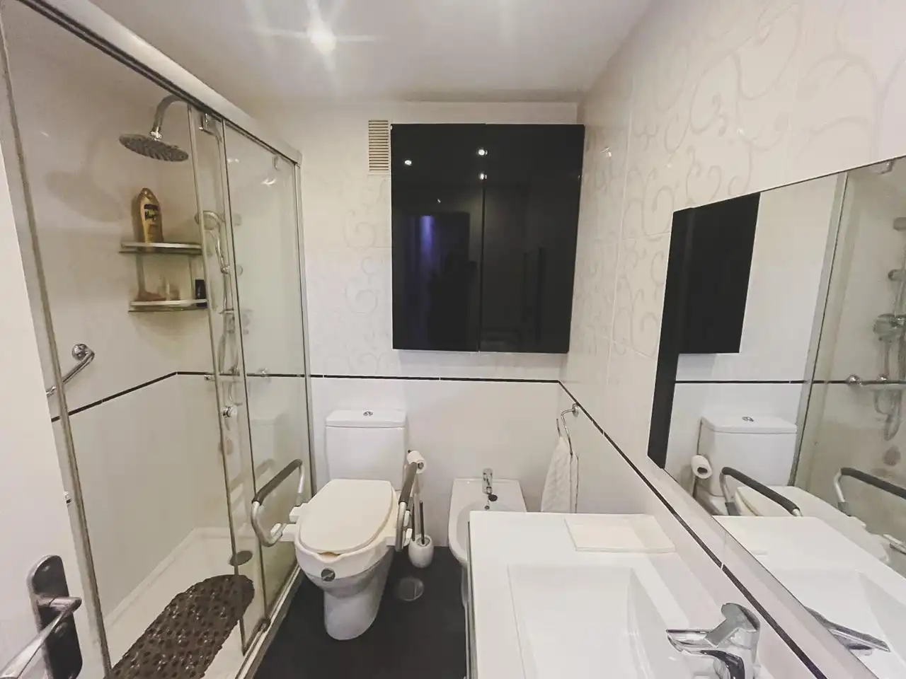 Baño de Piso en venta en Cádiz con Aire acondicionado