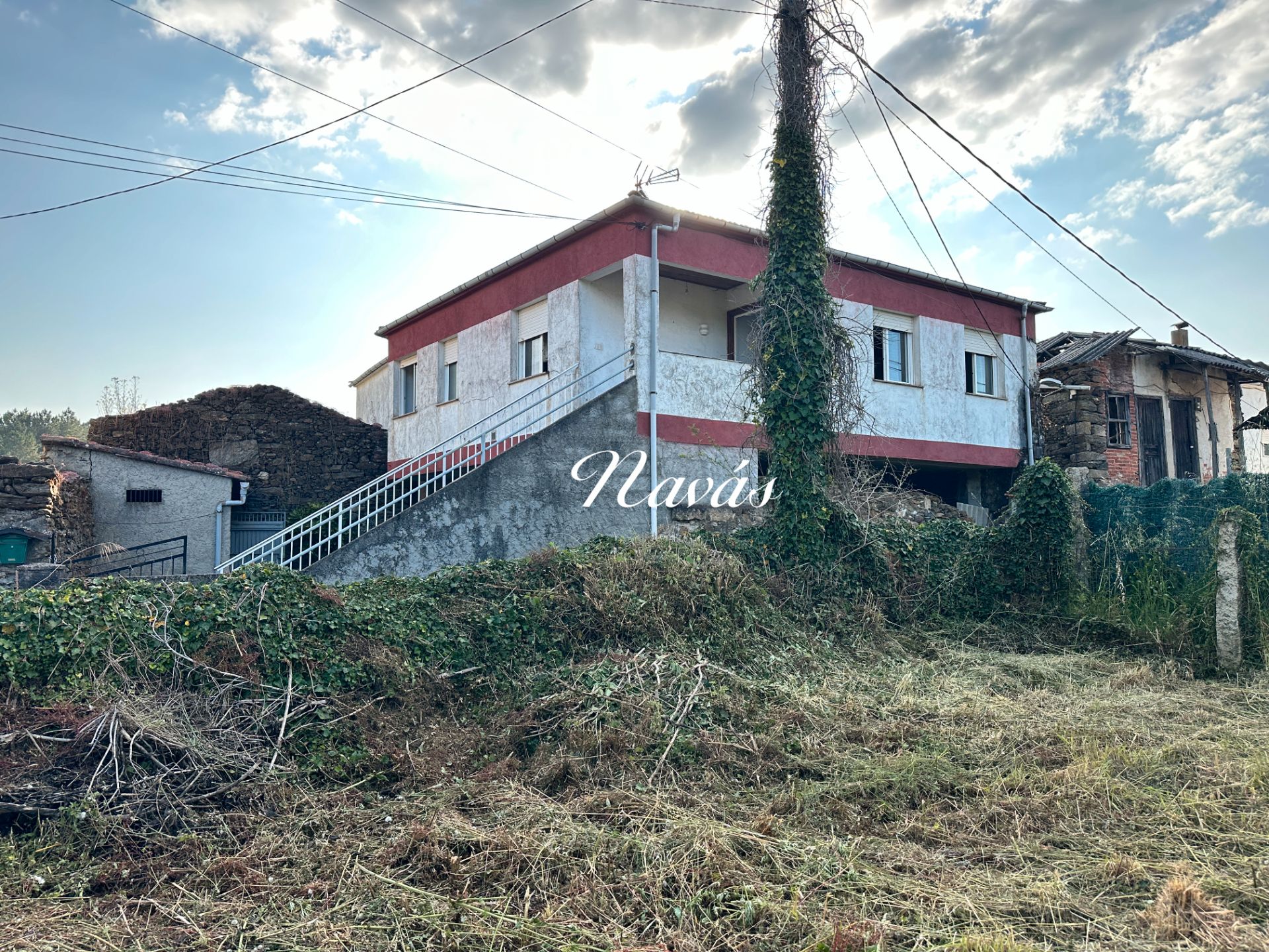Vista exterior de Casa o xalet en venda en Castrelo de Miño amb Moblat