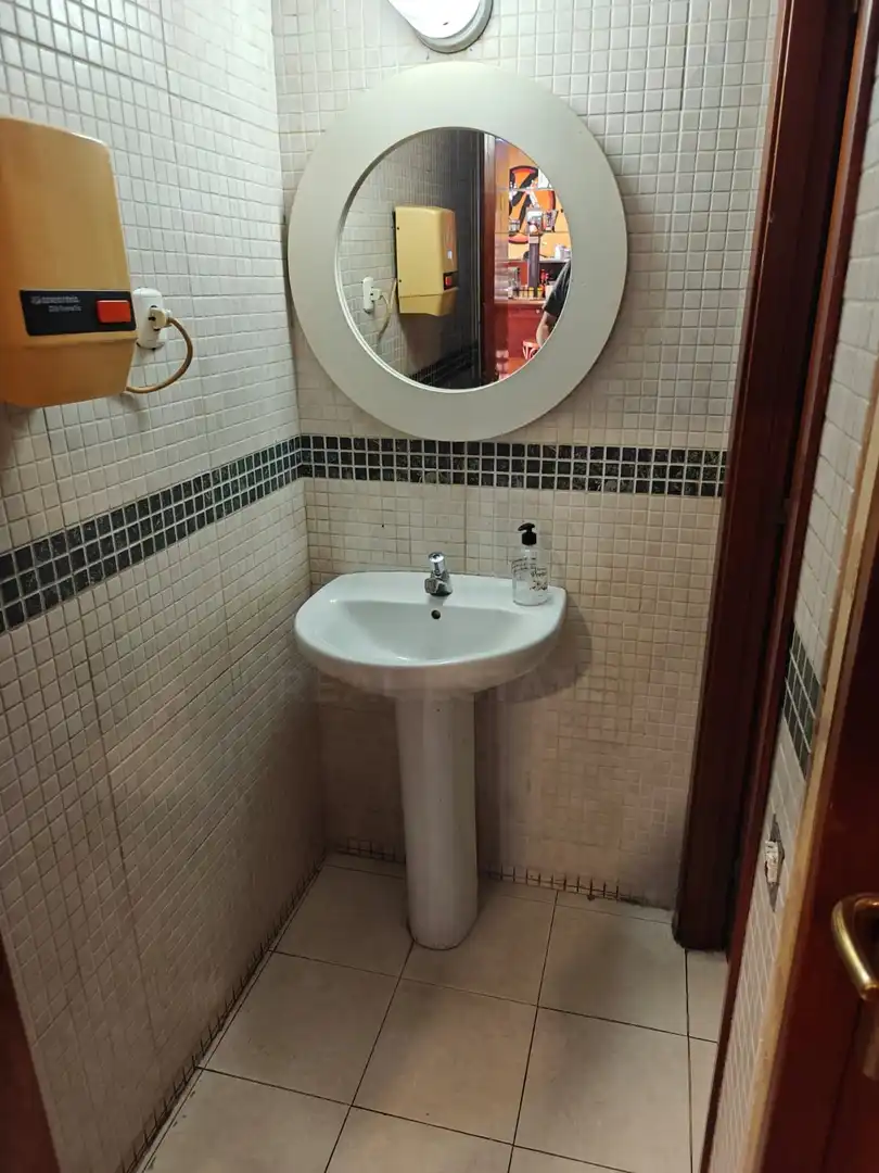 Business premises to rent in Calle osca 18 18, imagen 6