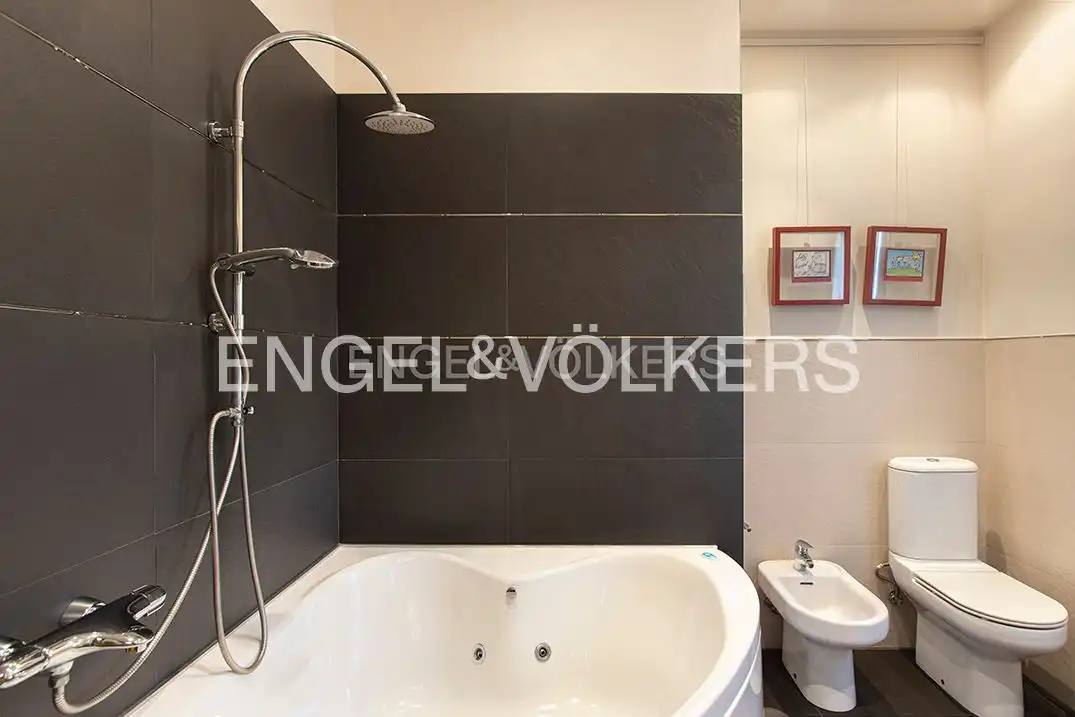 Baño de Casa o chalet en venta en Gijón  con Calefacción, Jardín privado y Terraza