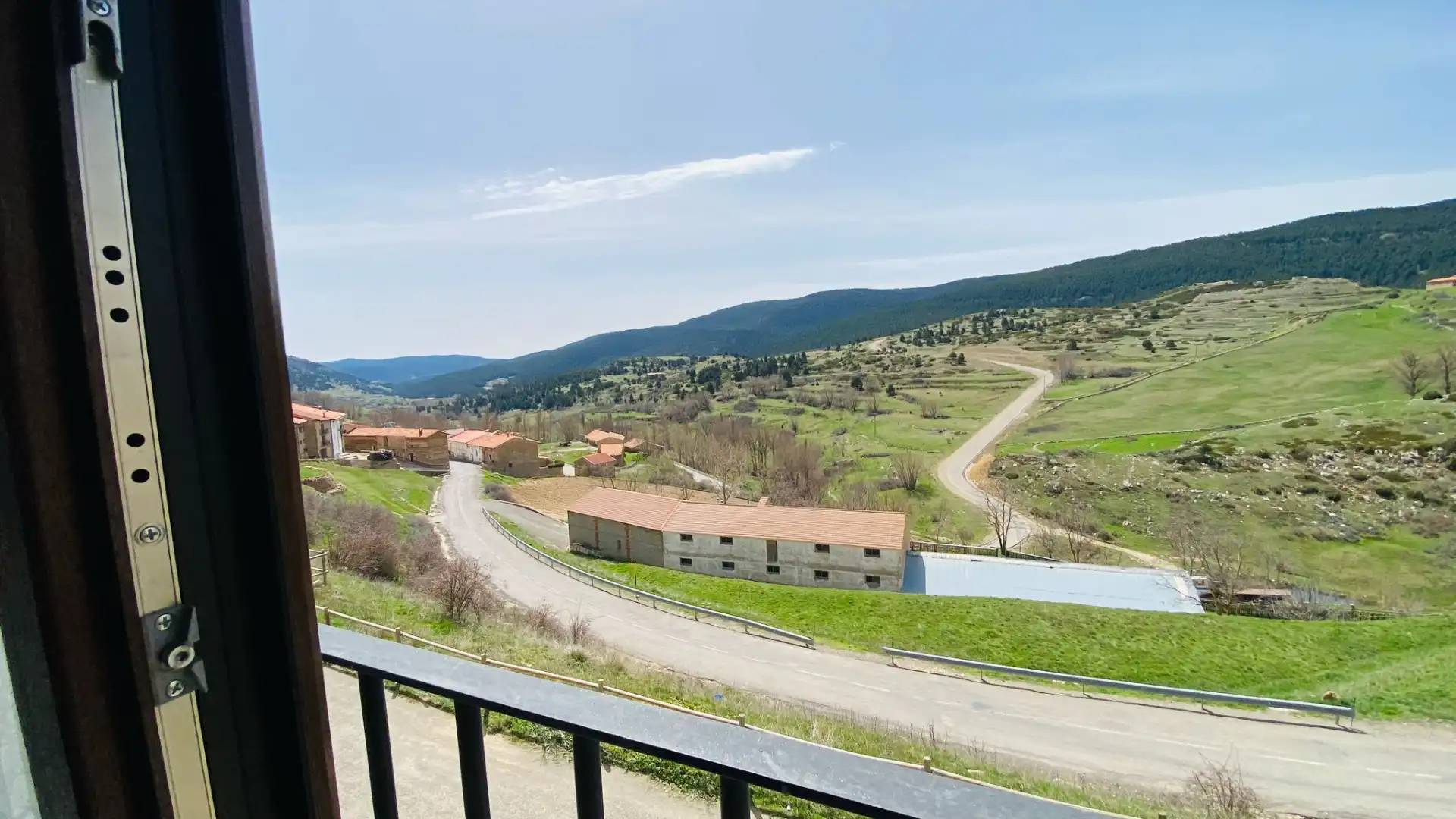 Vista exterior de Casa o chalet en venta en Valdelinares con Trastero, Amueblado y Balcón