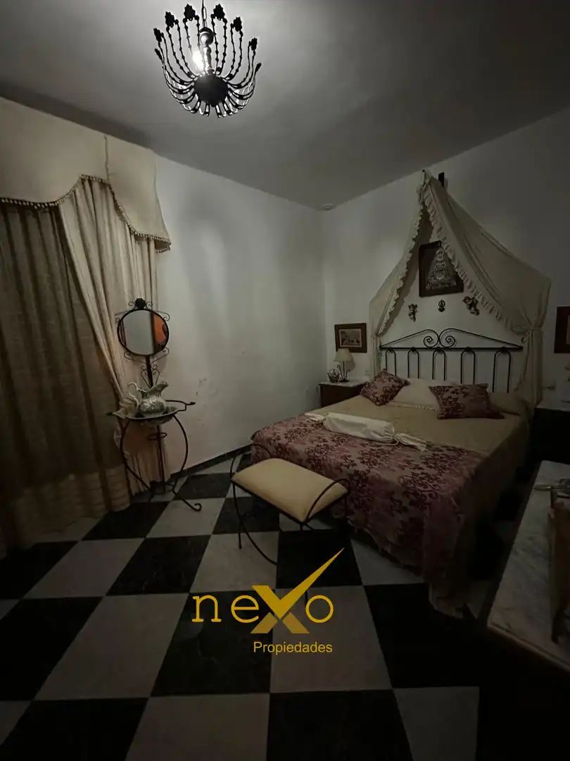 Habitación de Casa o chalet en venta en Lora del Río con Balcón