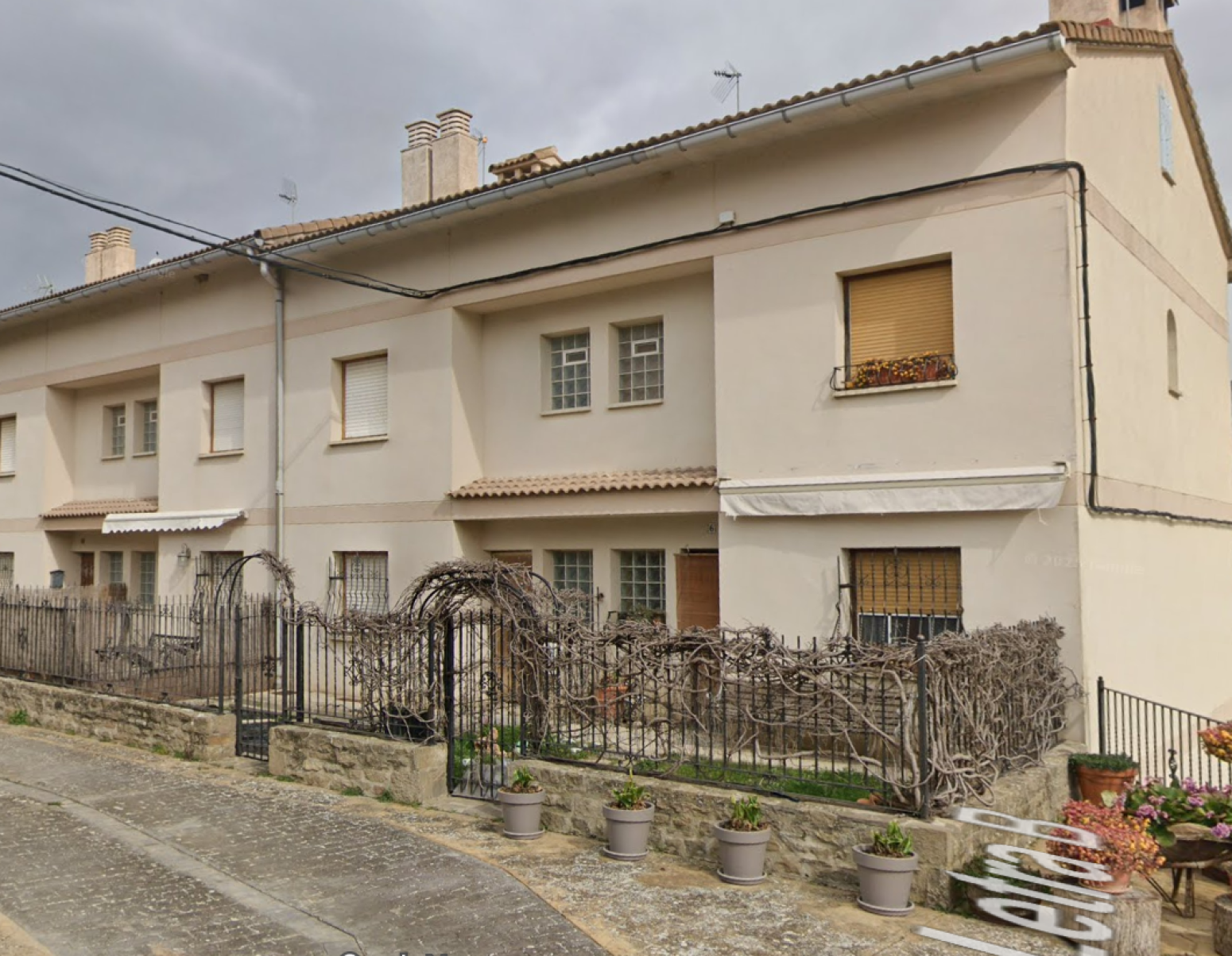 Exterior view of House or chalet for sale in Isuerre  with Parquet flooring, Swimming Pool and Community pool