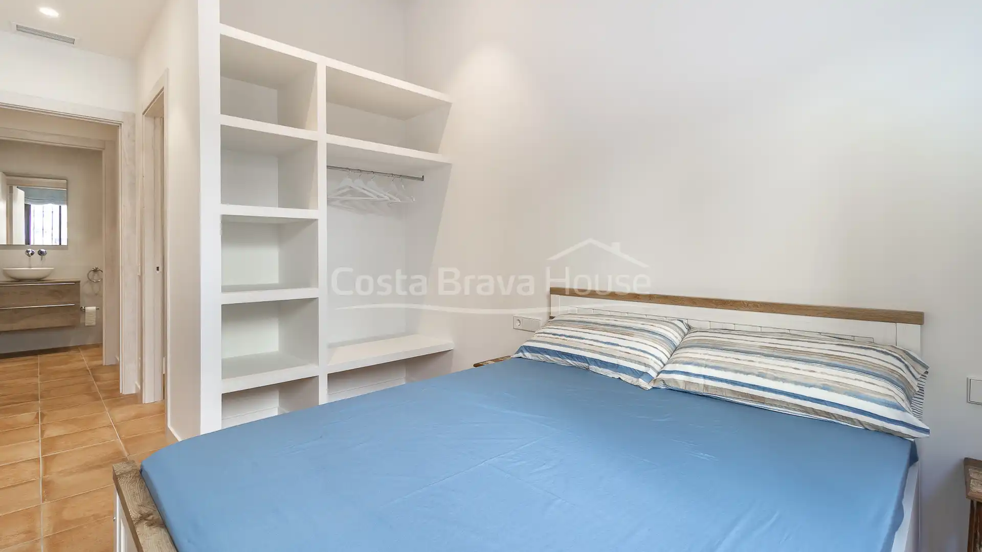 Apartments for sale in Begur  with Air Conditioner, Heating and Furnished