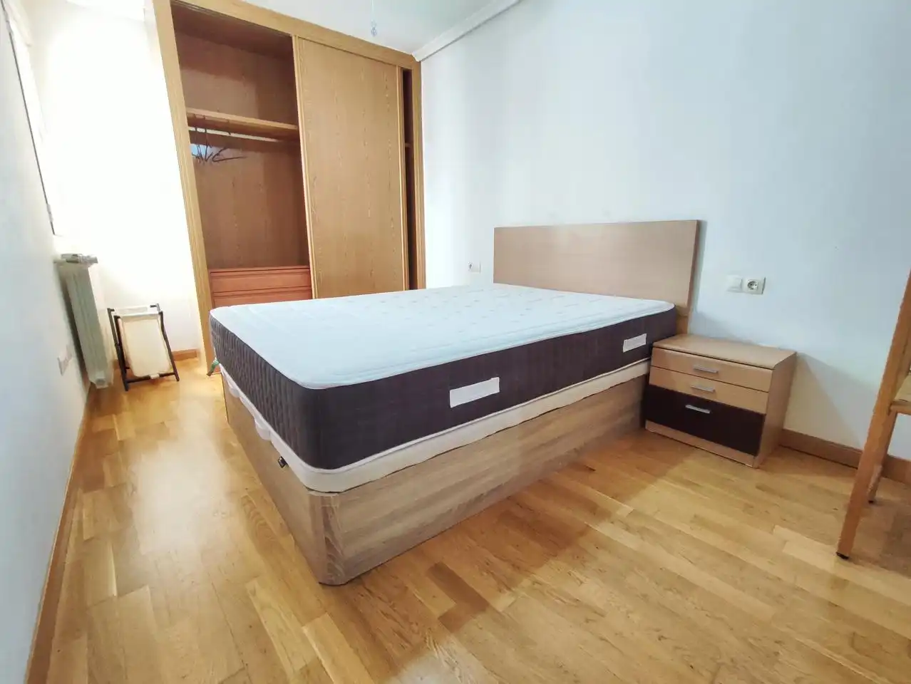 Schlafzimmer von Wohnung zur Miete in Albacete mit Klimaanlage, Heizung und Terrasse