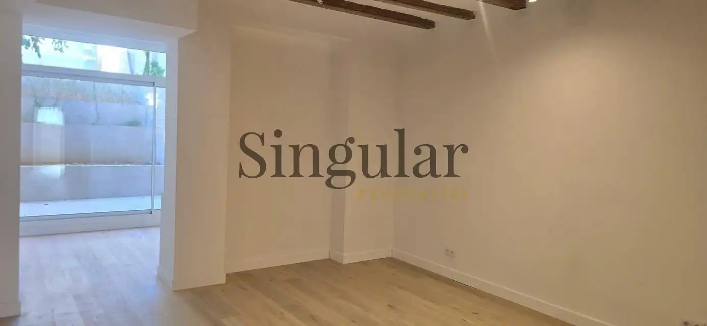 Comedor de Dúplex en venta en Barcelona con Aire acondicionado, Calefacción y Jardín privado
