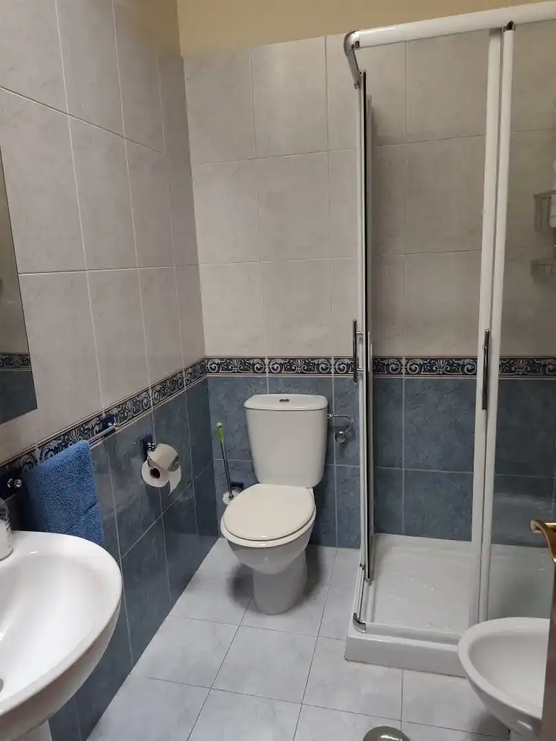 Badezimmer von Wohnung zur Miete in Ribadedeva mit Privatgarten, Schwimmbad und Möbliert