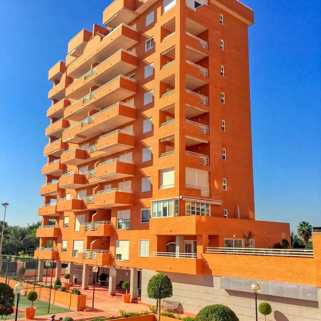 Vista exterior de Piso de alquiler en Alicante / Alacant con Terraza