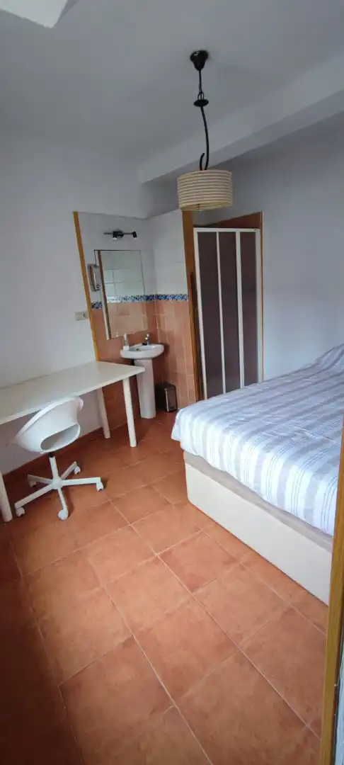 Dormitori de Casa o xalet de lloguer en Cuenca amb Calefacció, Moblat i Rentadora