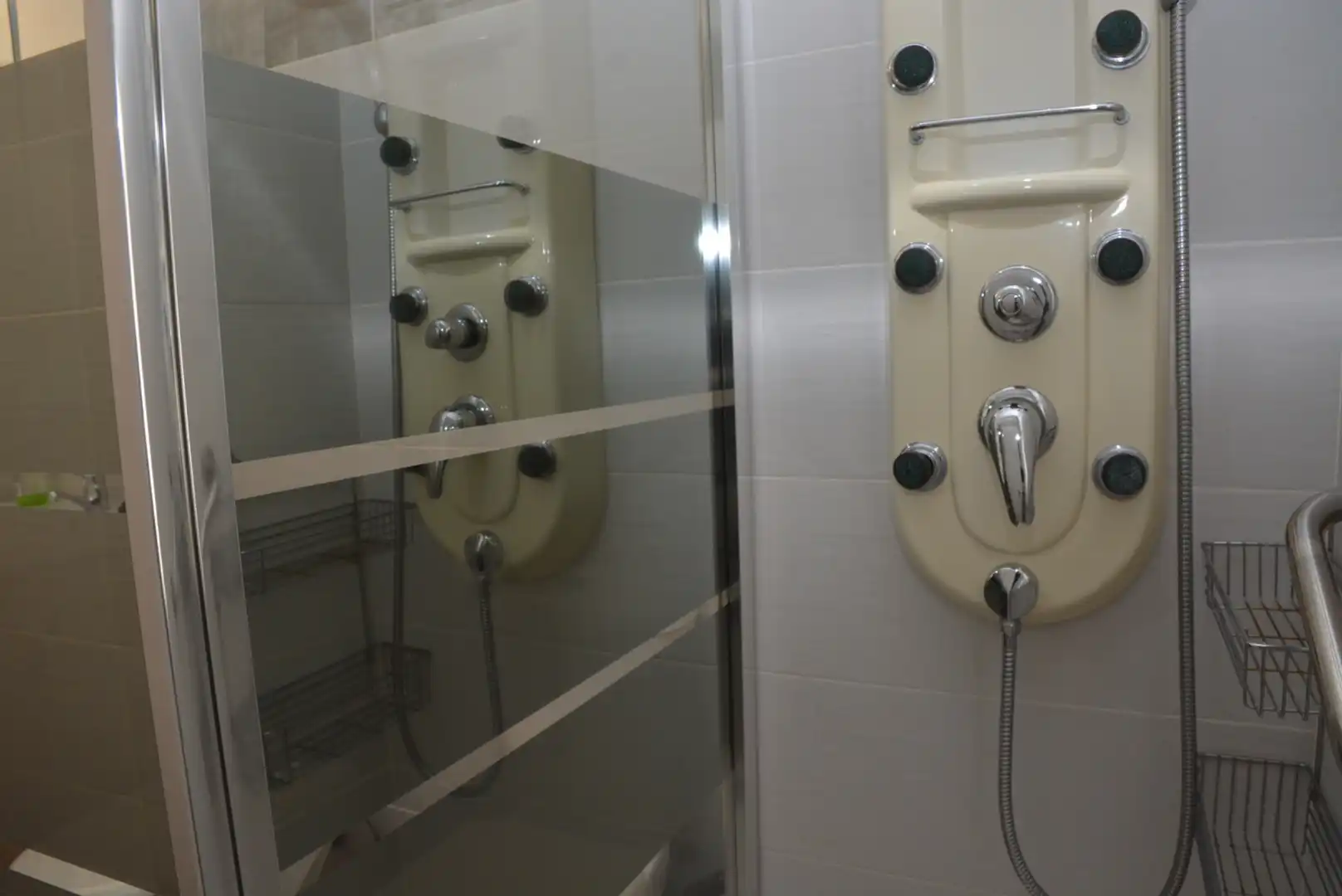 Bany de Pis en venda en Alcalá de Henares amb Calefacció, Terrassa i Piscina