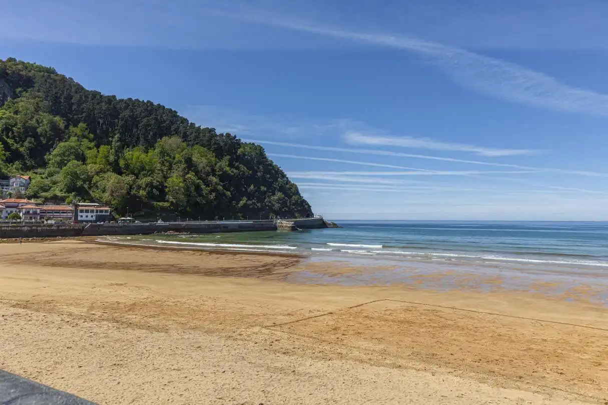 Vista exterior de Local en venta en Zarautz con Aire acondicionado