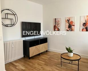 Sala d'estar de Apartament de lloguer en Segovia Capital amb Aire condicionat i Calefacció