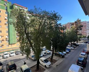 Vista exterior de Pis en venda en  Sevilla Capital amb Aire condicionat, Terrassa i Balcó