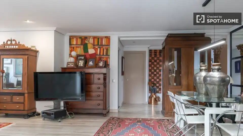 Living room of Flat for share in Madrid  with Air Conditioner, Heating and Furnished