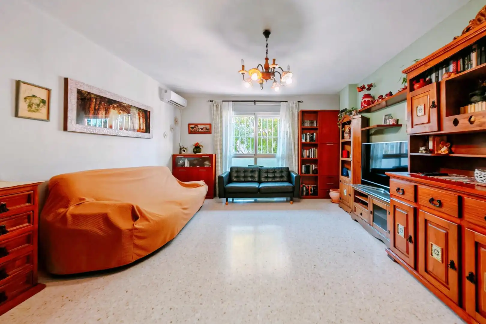 Living room of Flat for sale in Jerez de la Frontera  with Storage room and Community pool