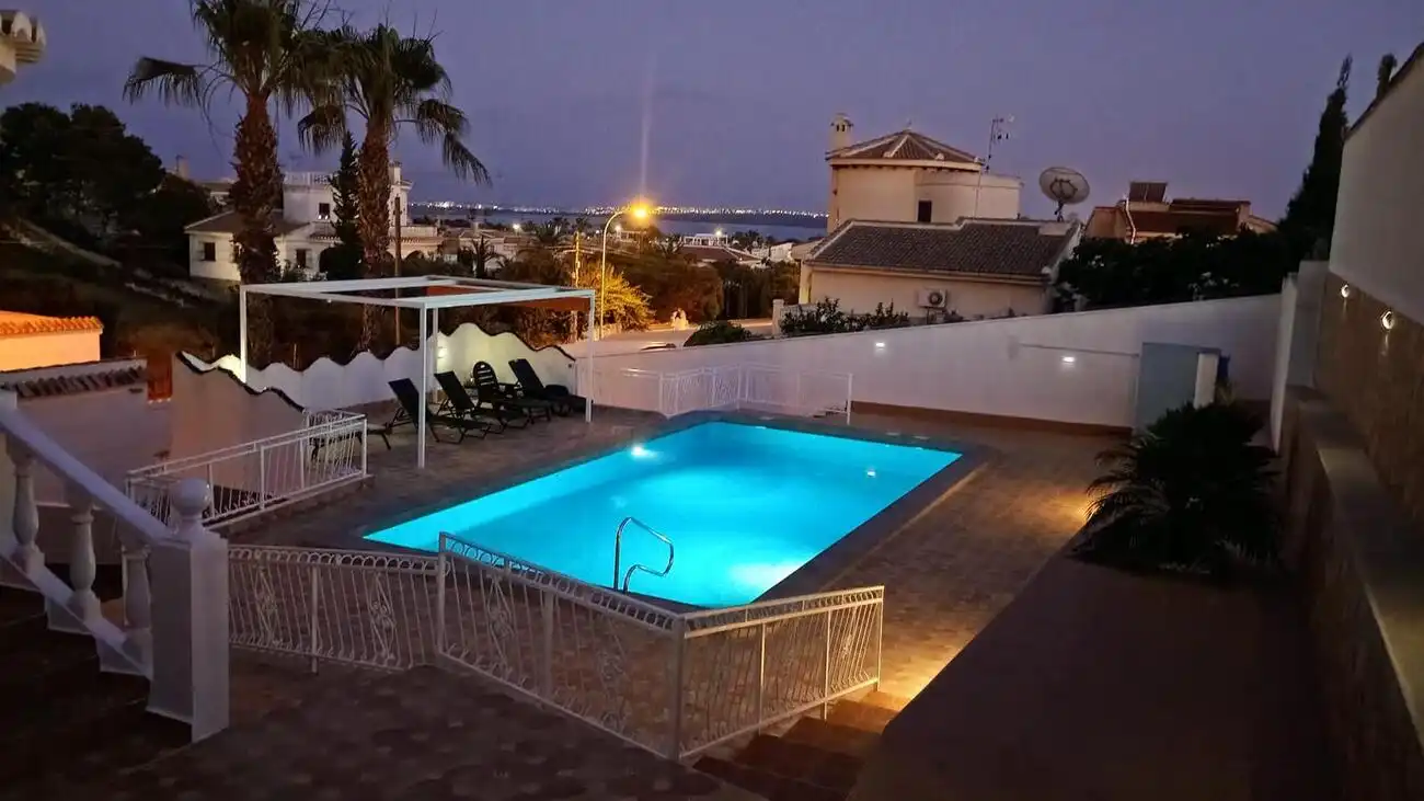 Casa con piscina en venta en Almoradí, imagen 2