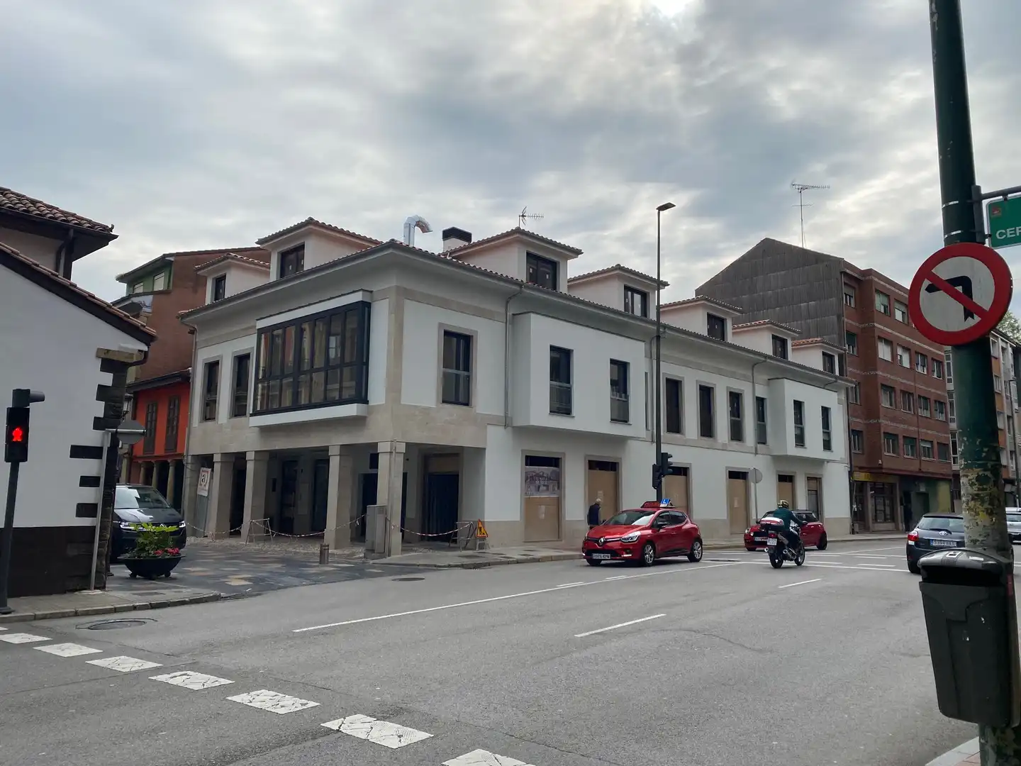 Vista exterior de Garatge en venda en Avilés