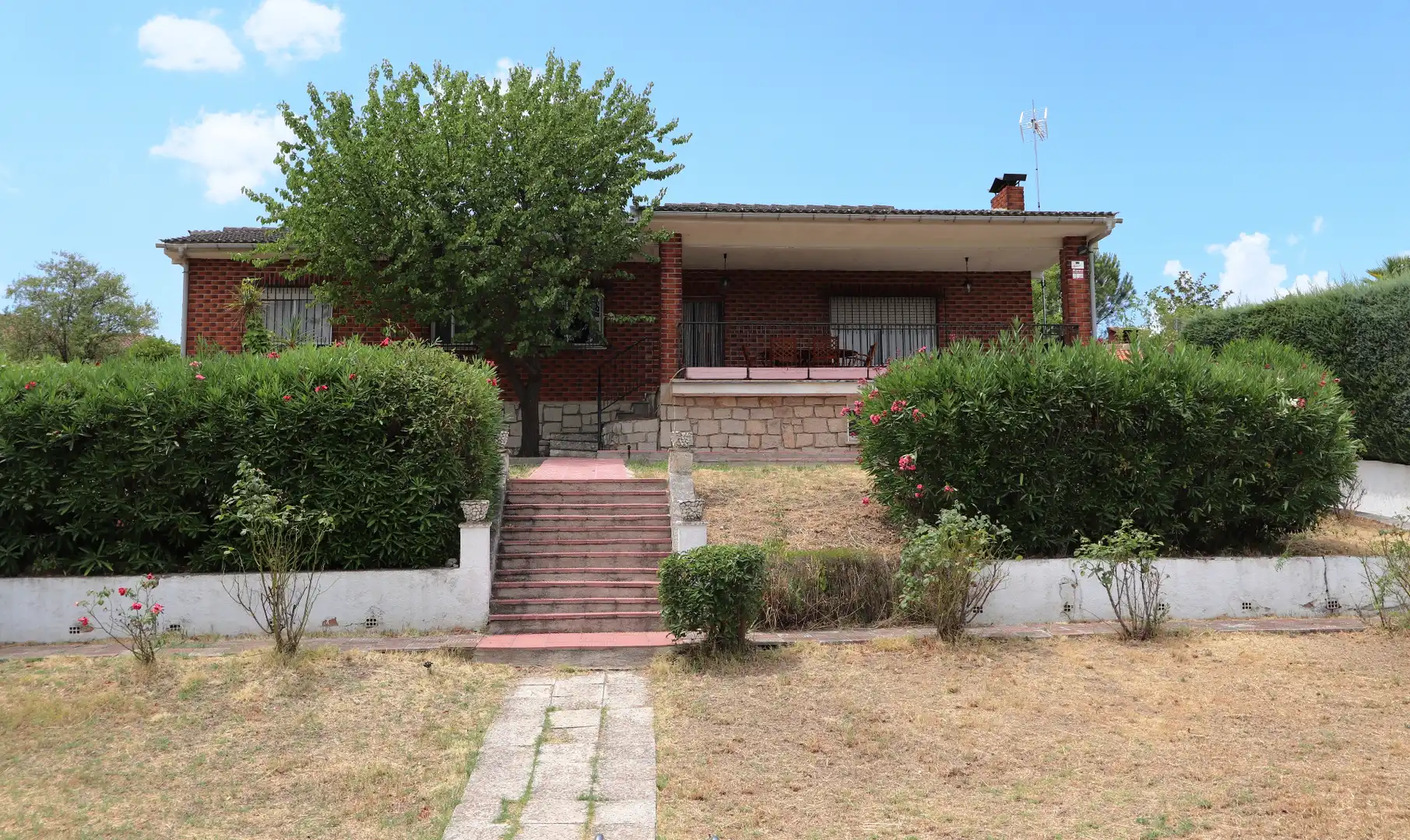 Exterior view of Houses for sale in Santa Cruz del Retamar  with Private garden, Terrace and Swimming Pool