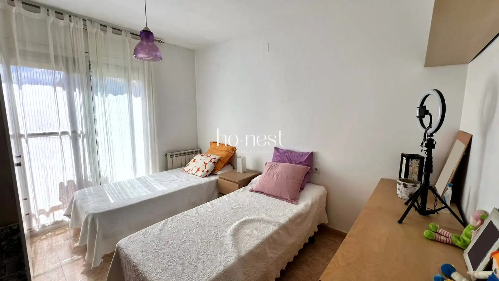 Habitación de Casa adosada en venta en La Granada con Calefacción y Terraza