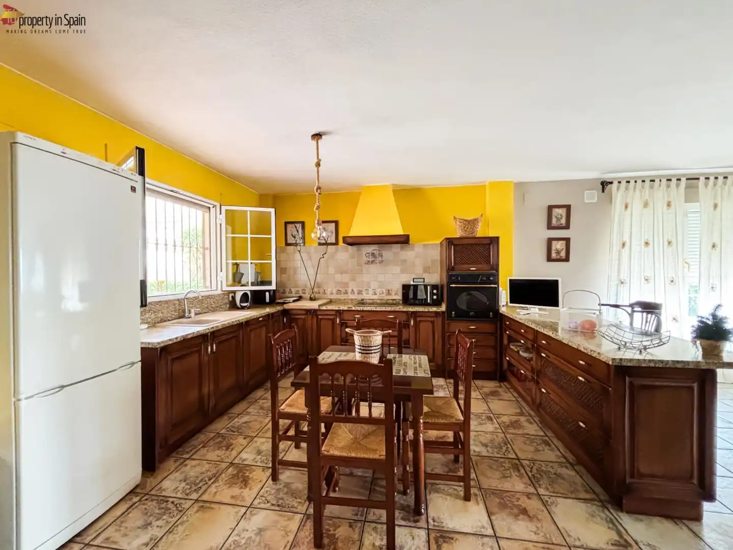 Cuina de Casa o xalet de lloguer en Alicante / Alacant amb Jardí privat, Traster i Piscina