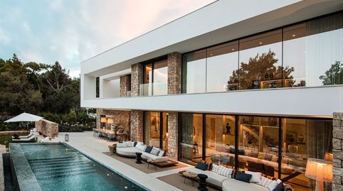 Exclusiva villa de autor con potencial de desarrollo en Roca Llisa, Ibiza