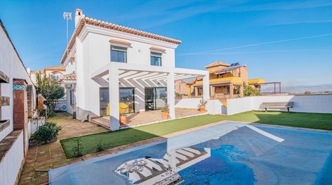 Foto 3 de Casa o chalet en venta en Calle Teresa de Jesús, Urbanizaciones, Alhendín