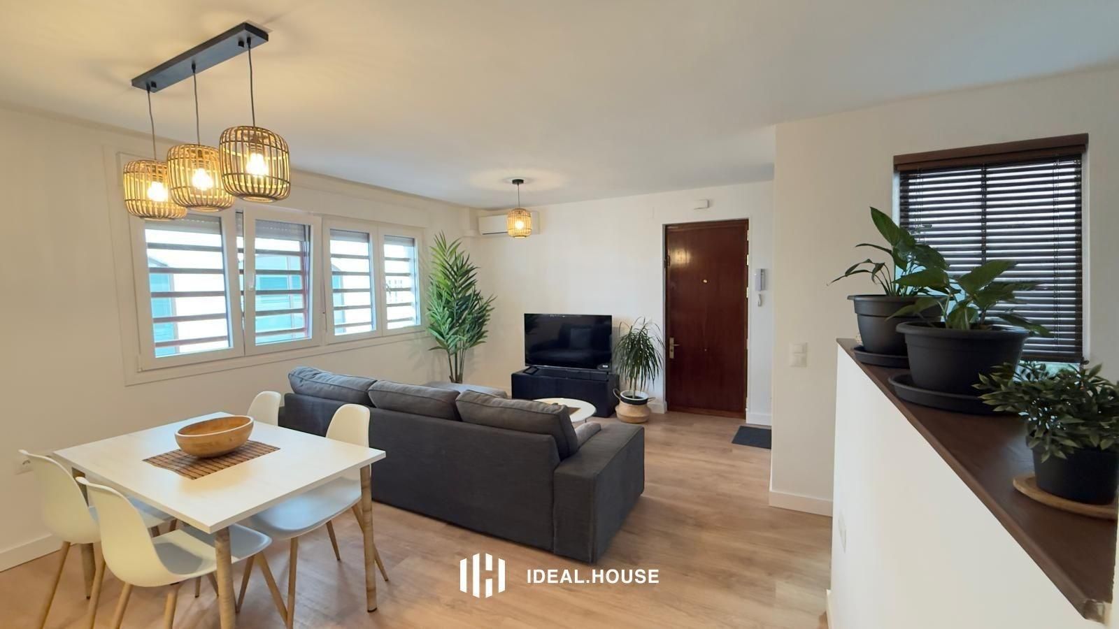 Sala d'estar de Apartament en venda en San Fernando amb Aire condicionat i Moblat