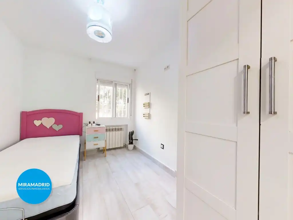 Habitación de Planta baja en venta en Madrid