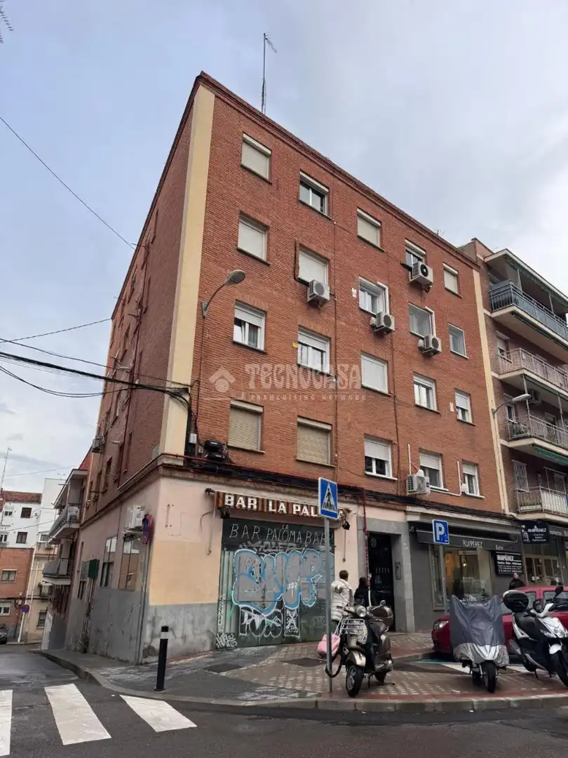 Vista exterior de Piso en venta en  Madrid Capital